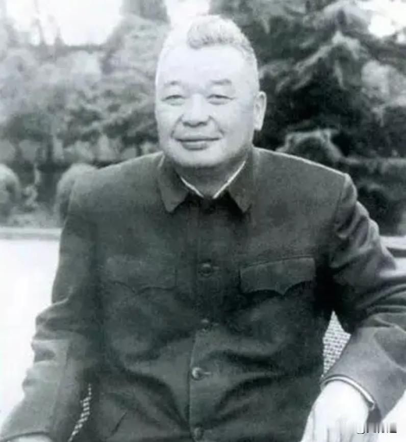 开国上将阎红彦发现八旅的纪律不好，严肃地指了出来，旅长马忠全不但不接受批评，还和