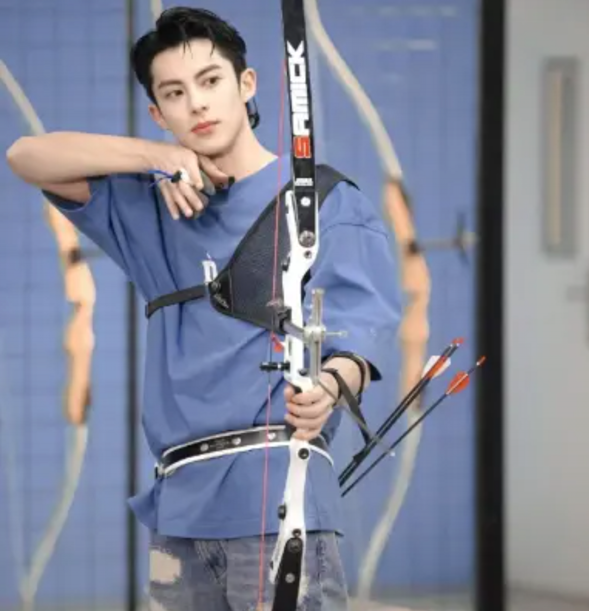 王鹤棣以后会走下坡路吗？聊个很现实的话题，经过和沈月那波综艺风波之后，小编有个疑问，王鹤棣事业会不会