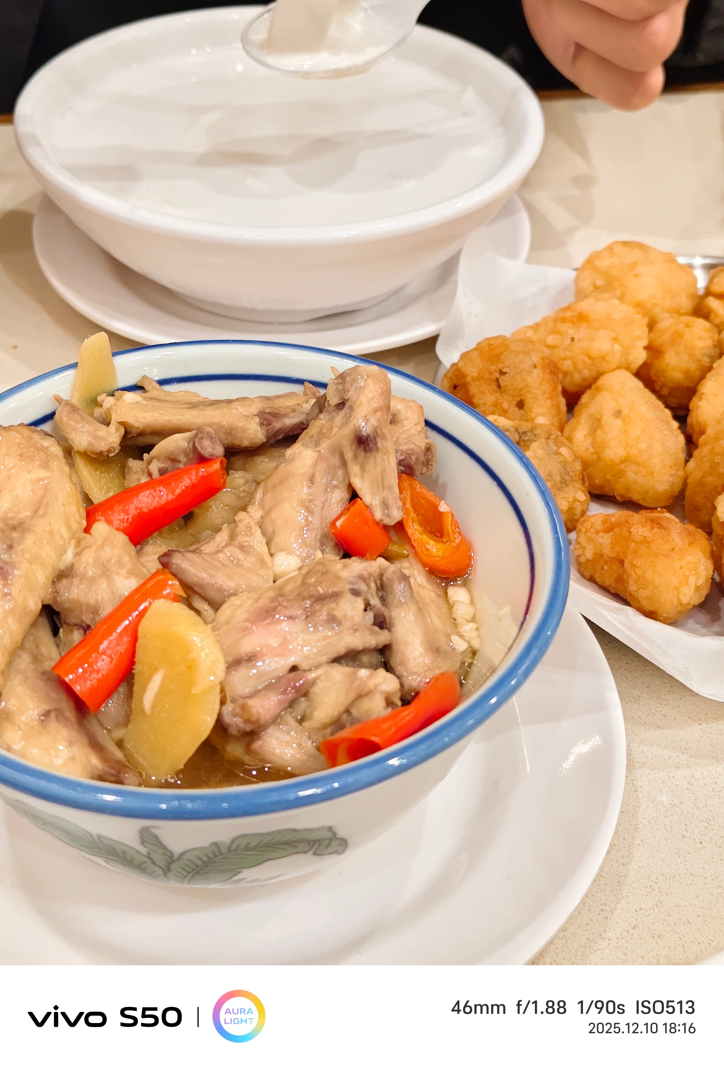 vivoS50这次只宣传人像live有点过分了！？没告诉我拍吃的也能这么出片看