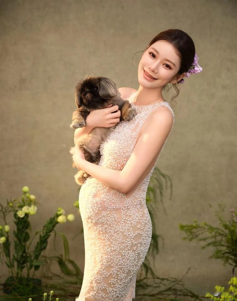 马筱梅想念菲宝了！因为她在湾湾待产，要坐完月子才会回北京，这段时间都见不到菲宝