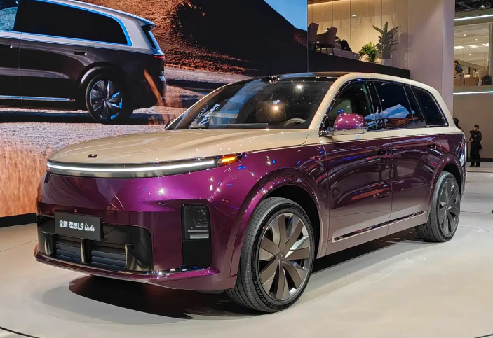 理想L9Livis车展开启预售，55.98万的定价注定它不是走量车？而北京车展