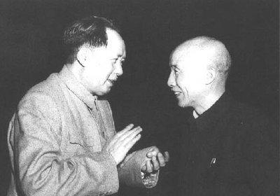 毛主席去世后，123个国家发来唁电，唯有一国发文“威胁”中国！当毛主席离开人间后