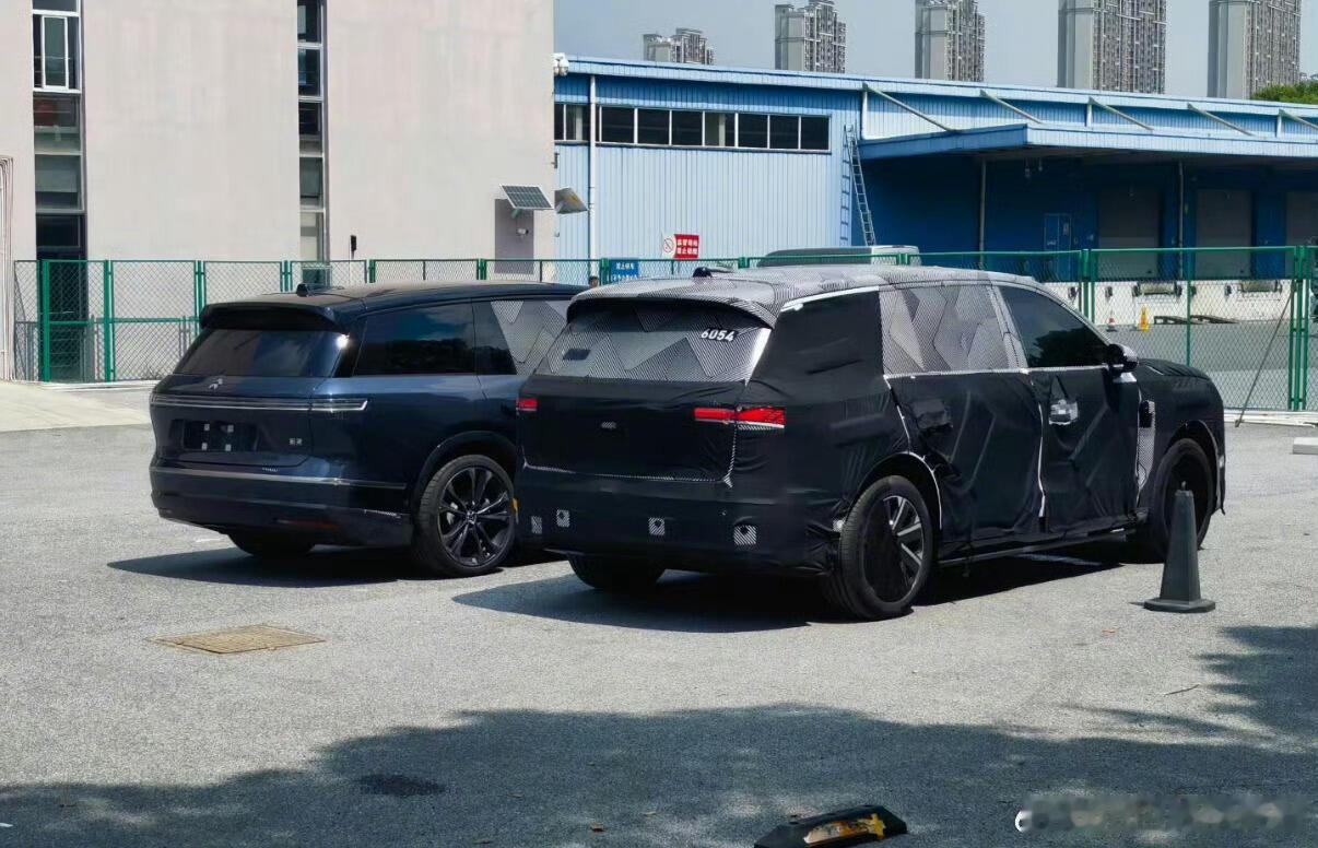 原来全新蔚来ES8这么小[doge]新能源汽车大v聊车​​​