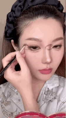 呔~退（tai）退退退……