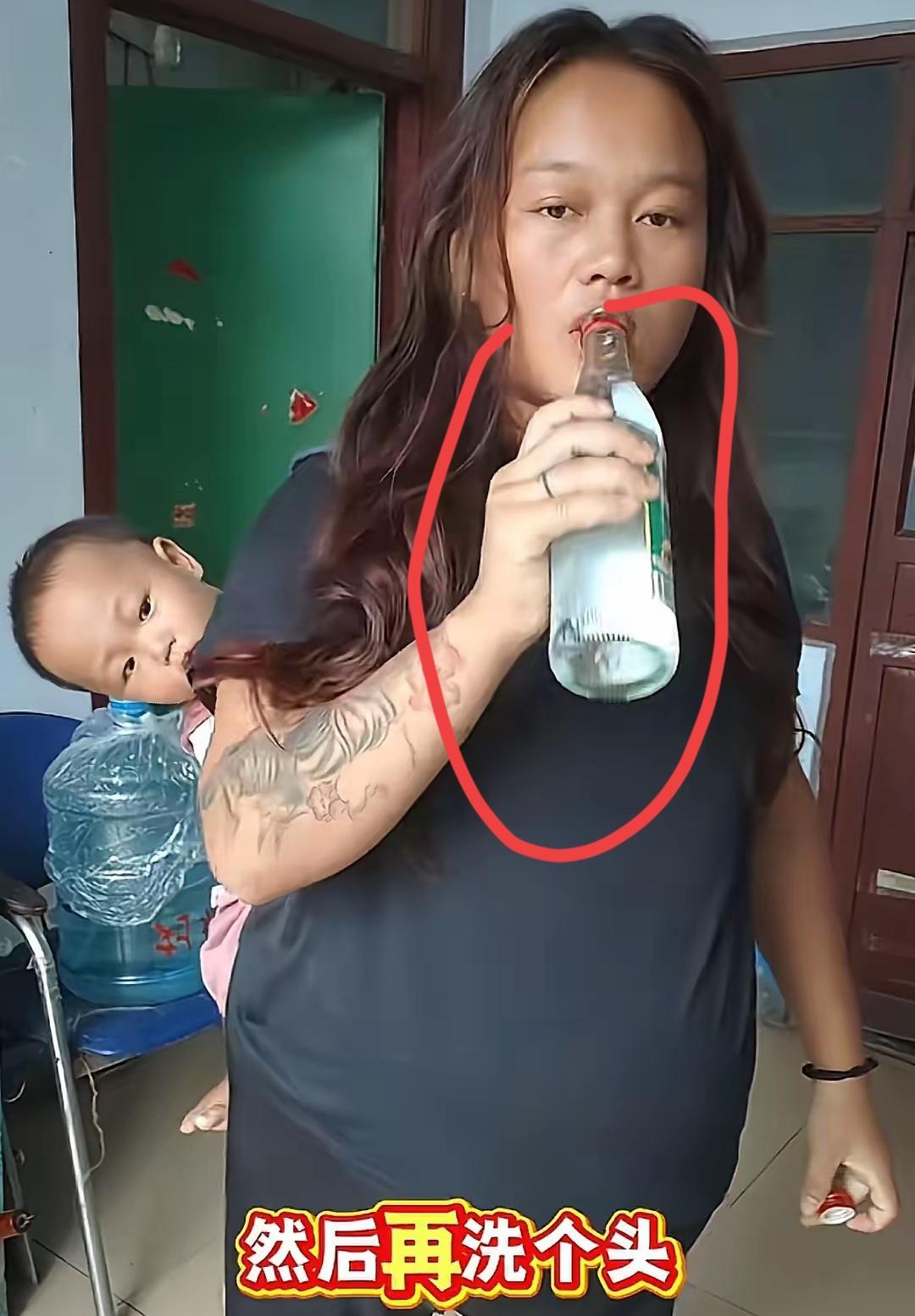 这是个狠人：03年女生，自己在家生孩子。现在的年轻人真的越来越看不懂了一