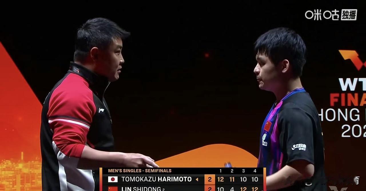 林诗栋3-4再次输张本智和，跟去年总决赛一模一样的剧本，追到决胜局然后输球！小石