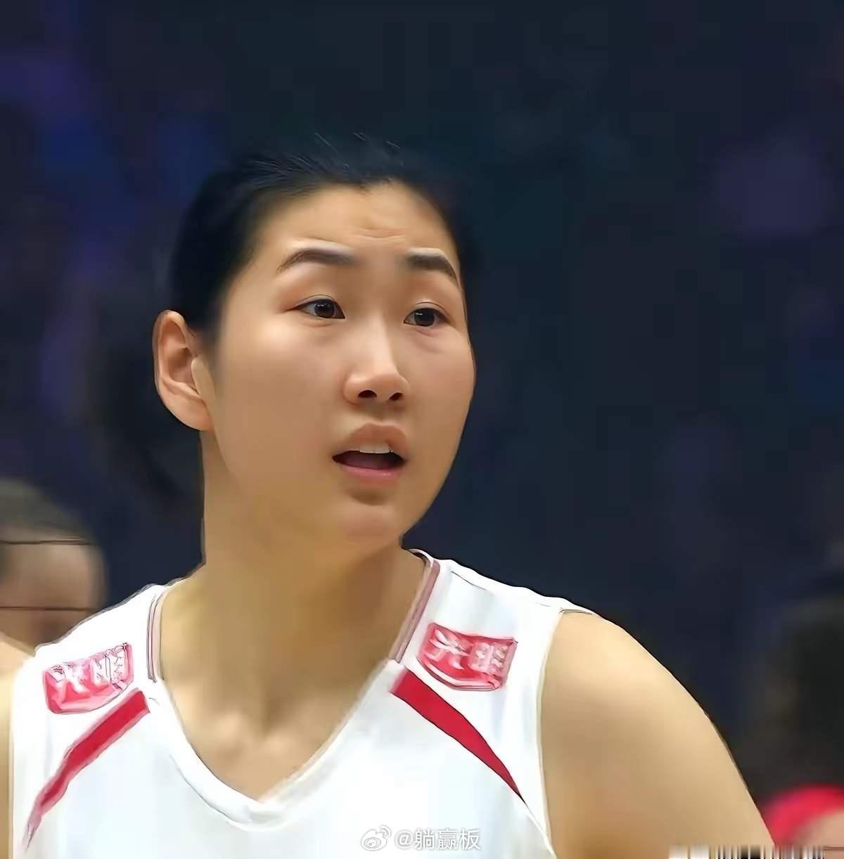 输给中国女排之后，美国女排简直不敢相信。因为美国女排联赛排名第一，晋级总决赛。而
