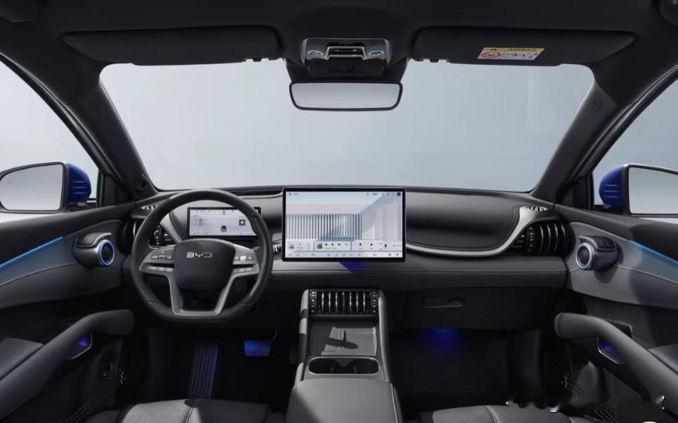 e平台3.0evo技术下放+大电池+大电机。今天比亚迪抢先国内，率先在欧洲发