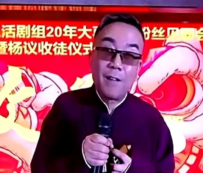 直播界又出金句！杨议昨天开播时一番掏心窝子的话，把网友都给整破防了。这位相声界的