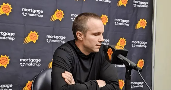 太阳主帅奥特-乔丹接受了媒体采访时,谈到了杰伦-格林的复出。奥特说道:“这很