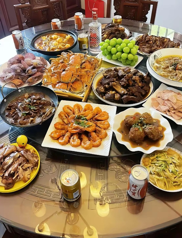 什么样的家庭收入才吃得起这么一桌子菜