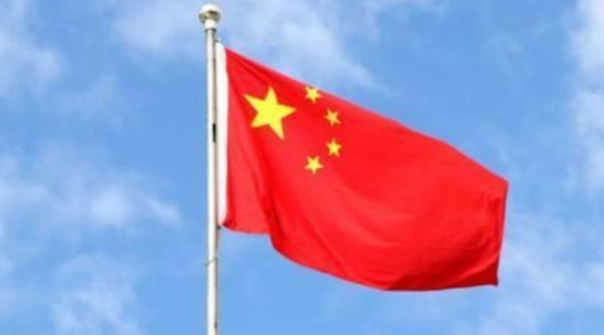 岛内还是有懂行的！在我们举行盛大阅兵之后，岛内退将张延廷表示，战略的拐点已经到了