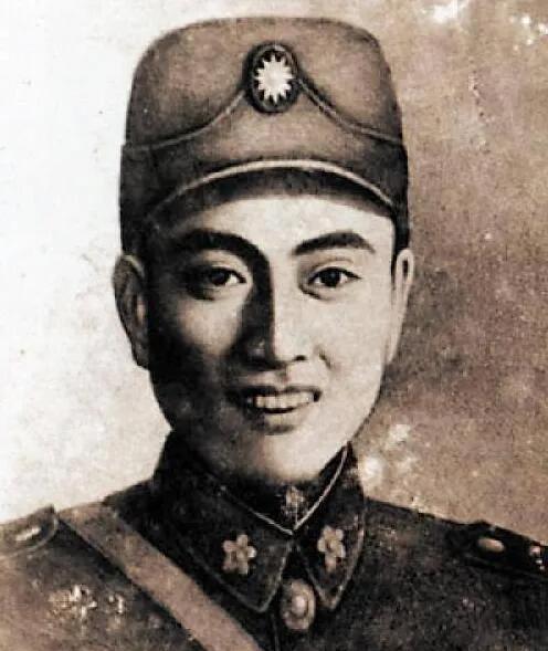1943年，国军将领洪行收到日本大佐松本的战书，相约进行白刃战。战书送到指挥