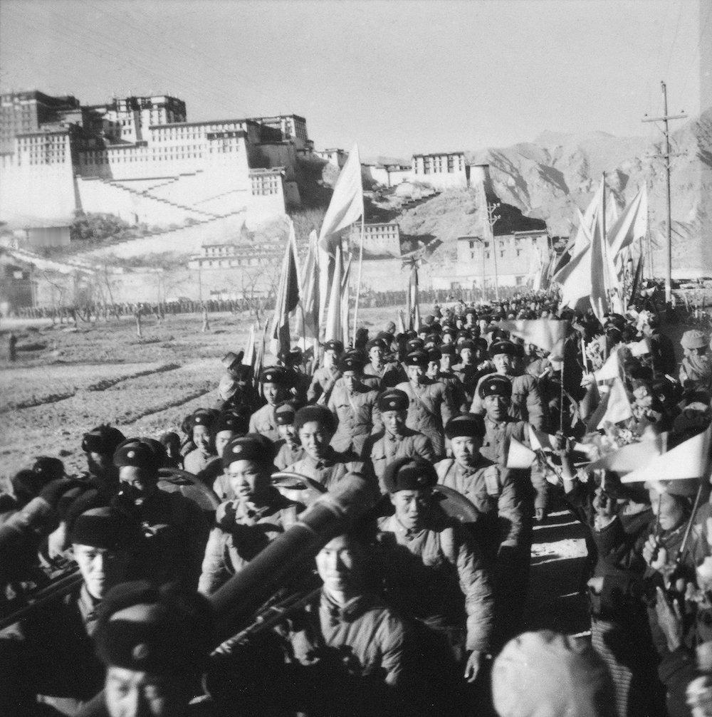 1962年，中印开战前，毛主席问张国华，听说印度的军队还有些战斗力，我们打得赢打