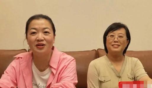 “这个局长格局太大了”，湖北宜昌，女子一家自驾游，到宣恩县后发现酒店全满了！于是