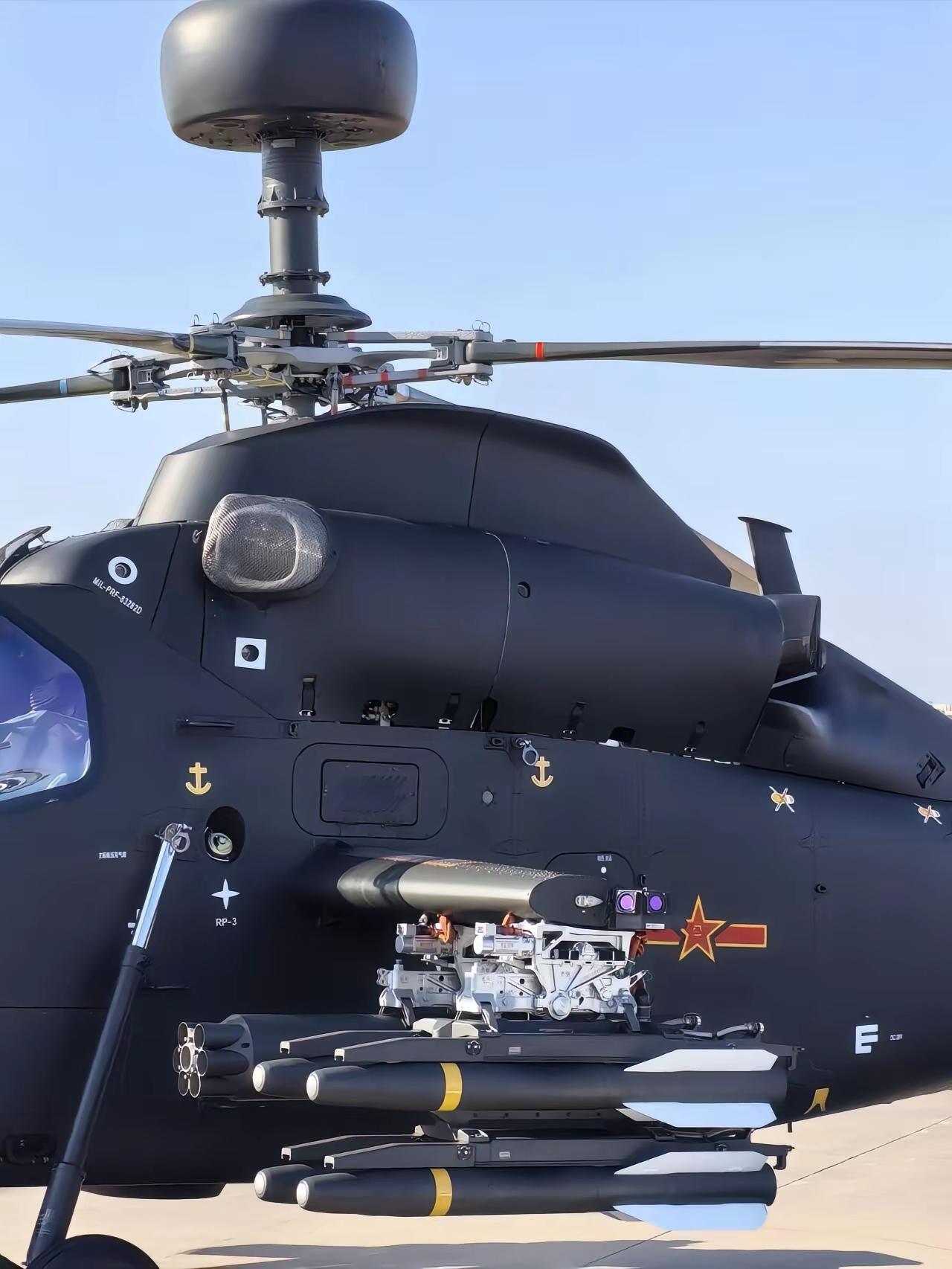 武直19武装直升机，串联双座型，头顶毫米波雷达，可外挂8枚对地导弹和两具火箭发射