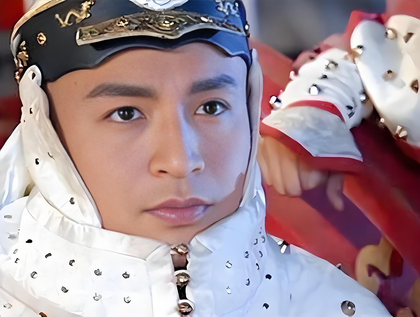 多尔衮一面披麻戴孝厚葬崇祯，一面对朱明赶尽杀绝，这不矛盾吗？