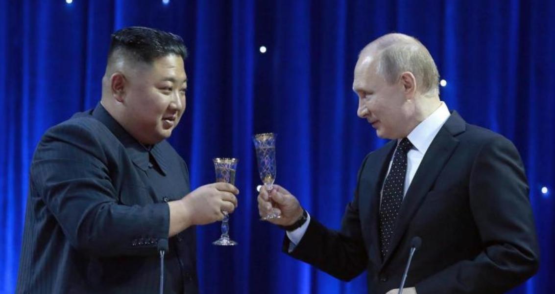 【莫斯科红场阅兵，金正恩虽然人没来，但朝鲜给了俄罗斯非常大排面】俄罗斯举行红场