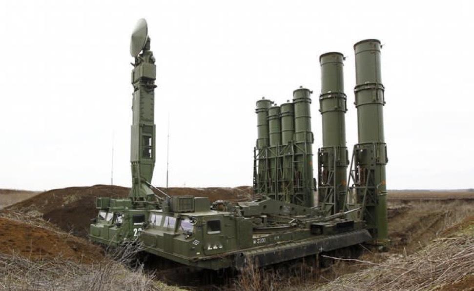 西方媒体常把F-16描绘得神乎其神，仿佛它不可击落。但最近，俄军宣称他们用两枚老