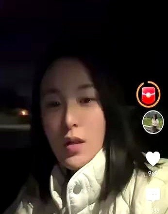 标题：华人女深夜公园证明美国安全漆黑的夜，公园里伸手不见