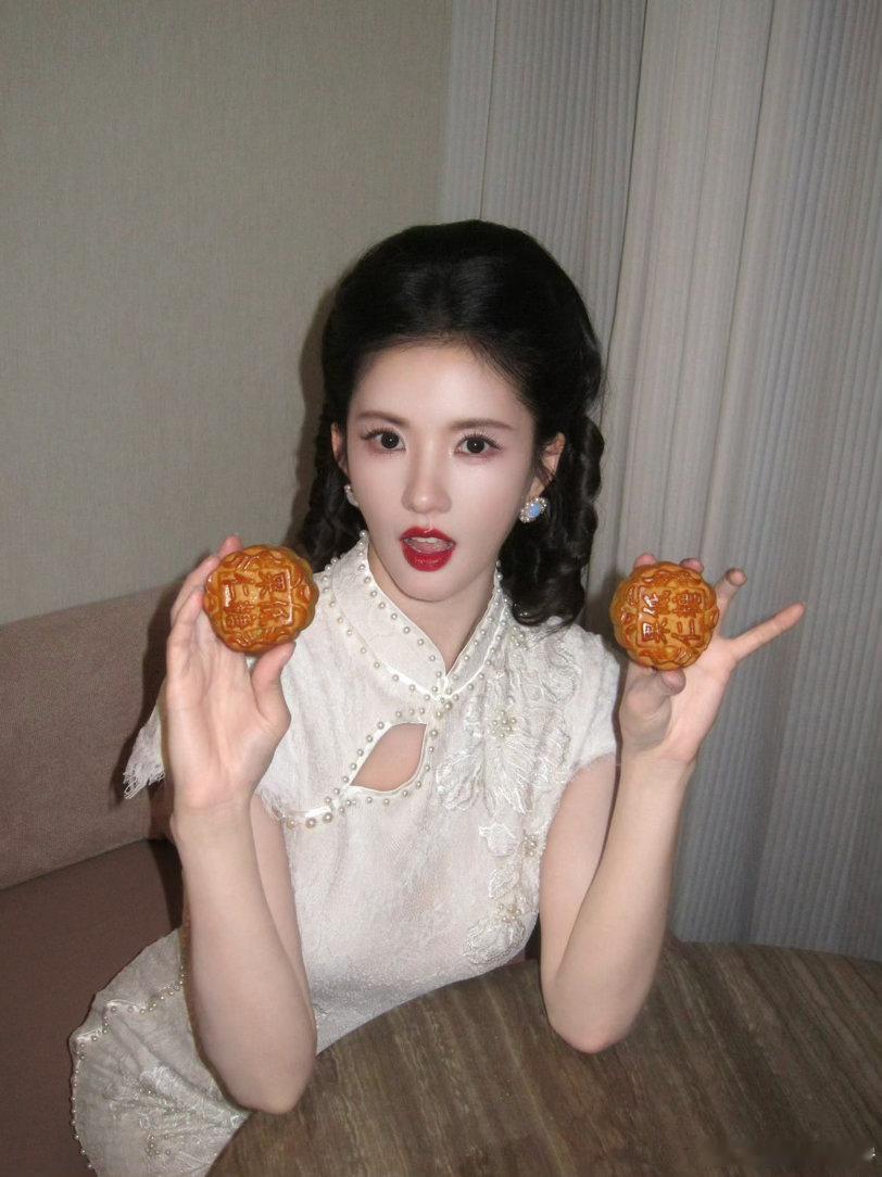 #刘些宁##刘些宁#祝些宁中秋节快乐​