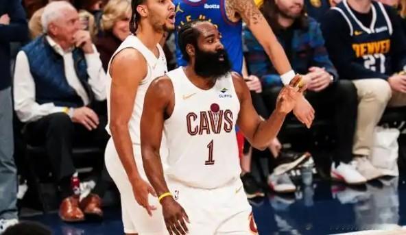 哈基米组合54分17助攻，率队击败强敌掘金！哈登关键时刻三分单打是真正的巨星瞬间