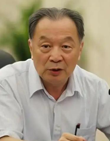温铁军这句话，是真把很多农民心窝子里那点苦水给搅出来了！ 农民本来花个30万