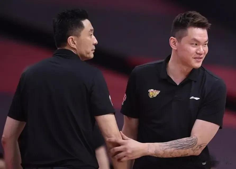 杜锋离开宏远，朱芳雨也必须离开，这是宏远老板不得已的决定，也充分体现宏远老板的精