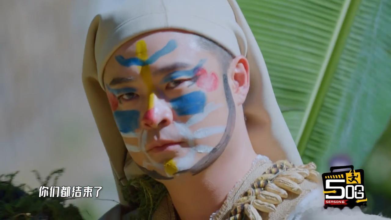 别人：我要一步一步往上爬。五哈：我们要把陈赫一步一步往上抬。这画面好笑程度100