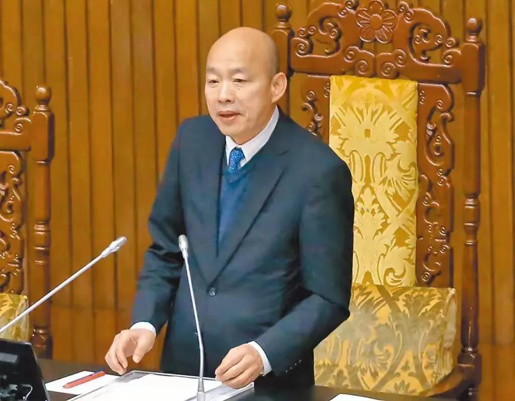 韩国瑜又出金句了，韩国瑜说：罢免若成功，台湾民主要发疯。其实，台湾民主早就发