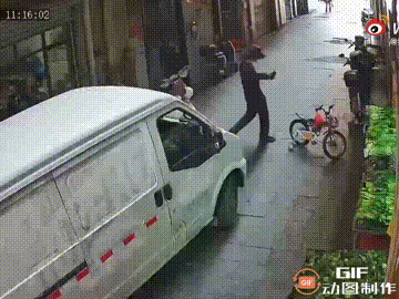 遇上不负责任的家长，不止孩子倒霉，甚至连司机都跟着倒霉，不信的话，就来看看这件事