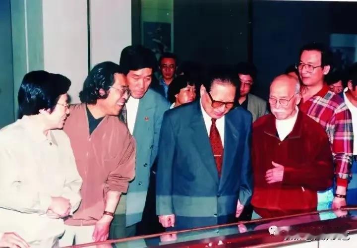 “齐鲁一枝梅”之大画家于希宁其水平不亚于岭南画派创始人关山月他以红梅、三清图