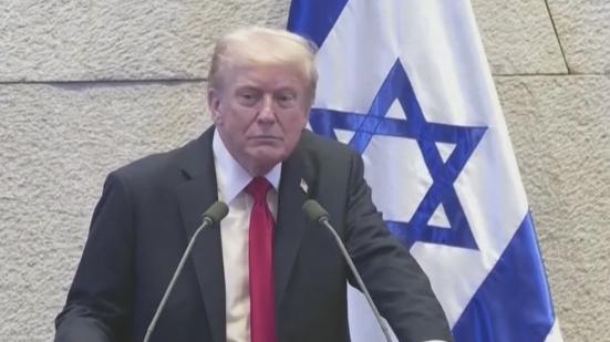 特朗普这回算是彻底把天给捅破了！中东的火药桶不仅炸了，火星子还直接溅到了美军脸上