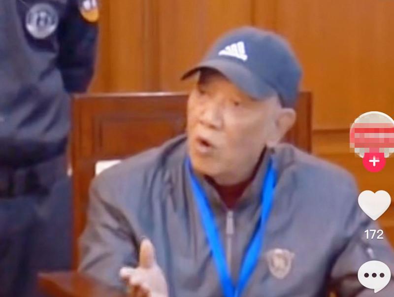 真的是白嫖上瘾了！2024年，上海，一男子借住在女同事房子里10余年，儿子结婚生