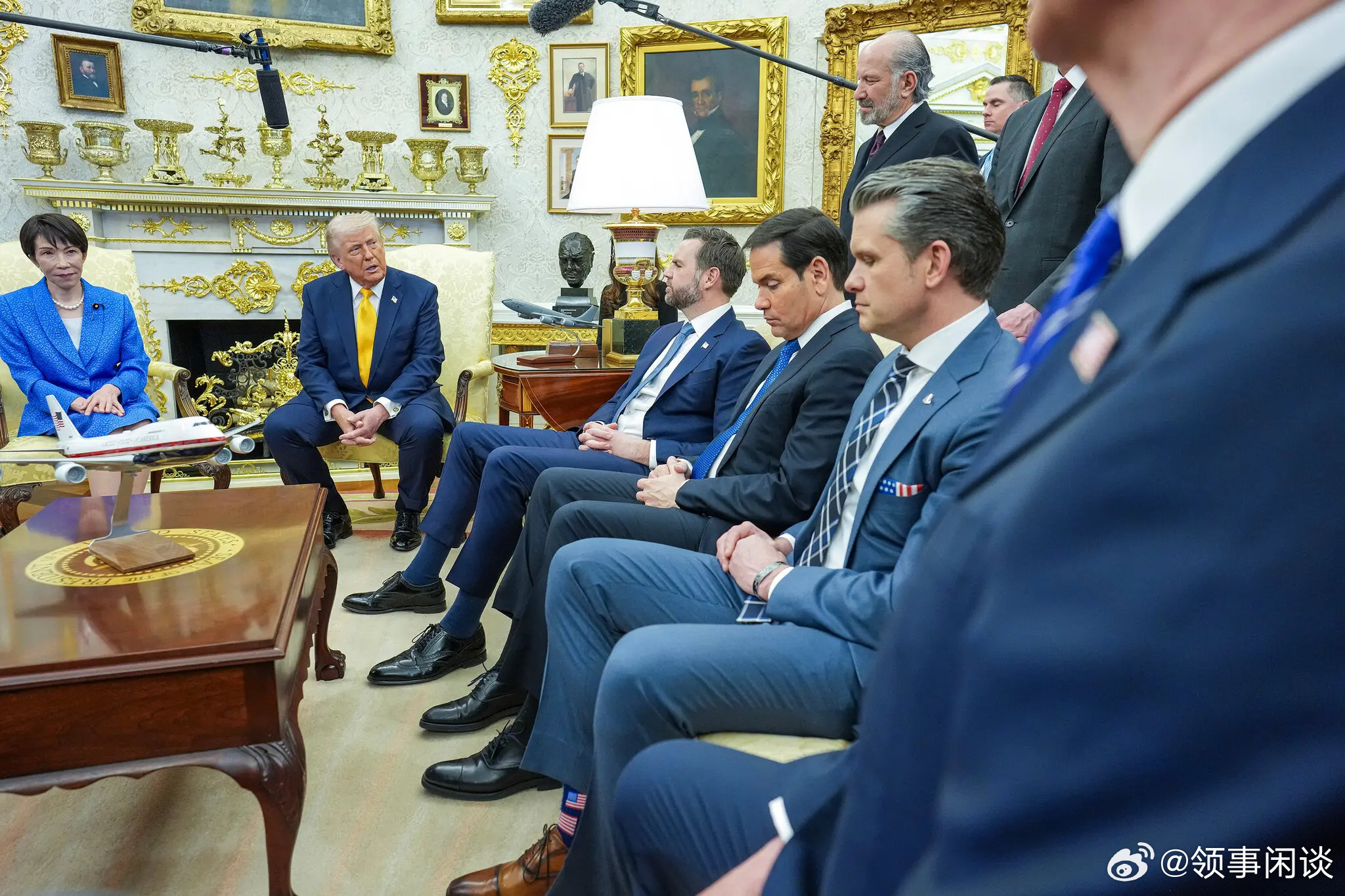 【特朗普在与高市会晤时拿珍珠港事件开玩笑】[支持特朗普恶心日本，不过，他也变相承