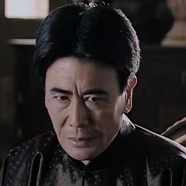 潜伏：看懂余则成最后的任务，才明白穆连成才是全剧隐藏最深的人很多观众提起穆