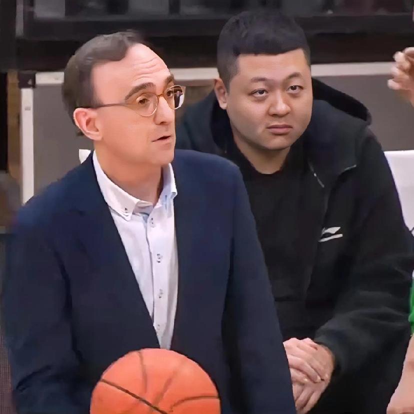 兄弟们！联赛打到现在已经第30轮了！还有12轮这个赛季的常规赛就要结束了！你们知