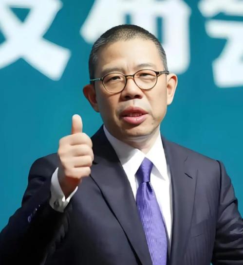 这一个亿，打了谁的脸？首富钟睒睒，捐款1个亿，没有捐给清华，没有给北大，