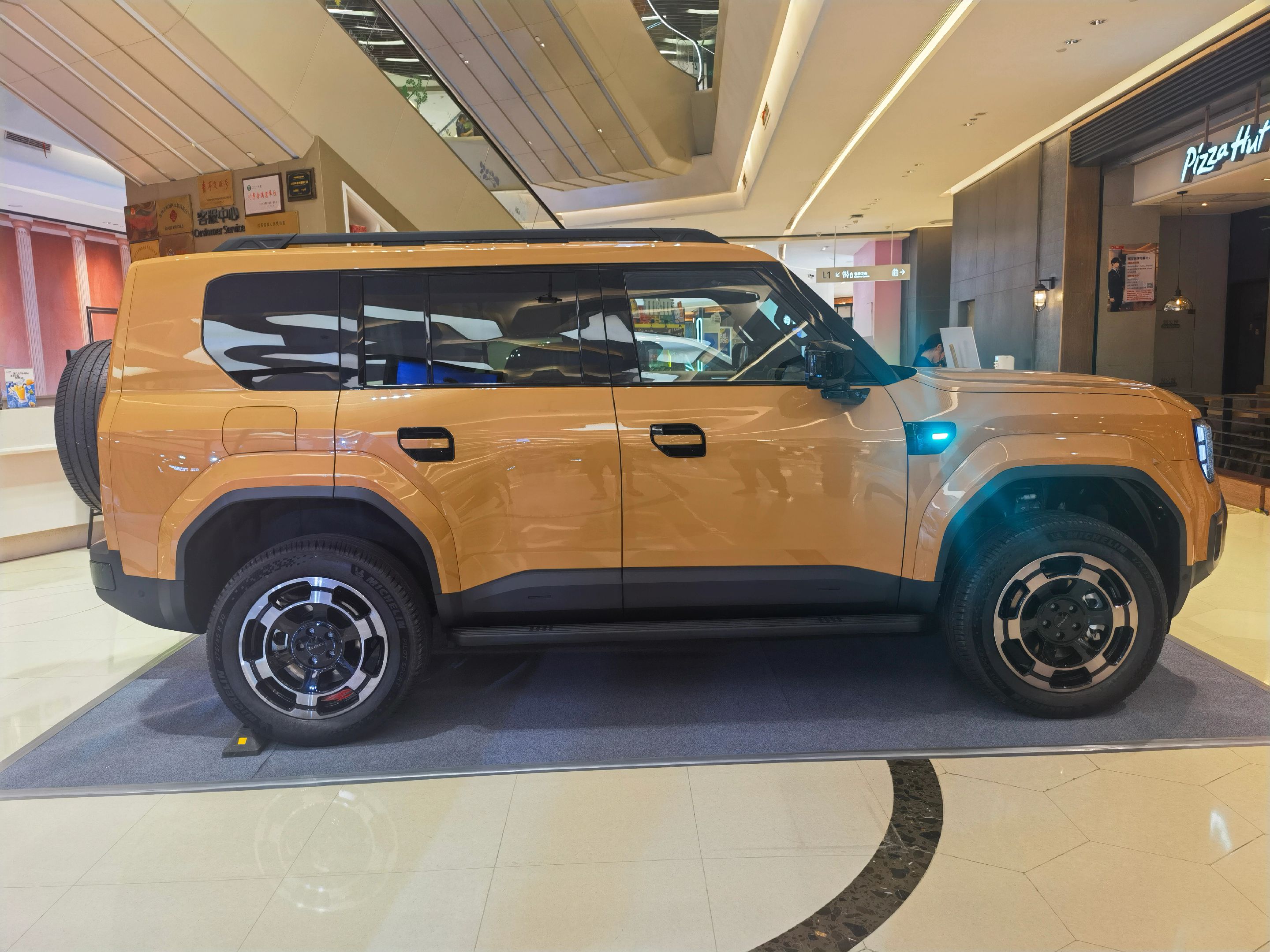 广汽传祺越7PHEV。1.5T2档DHT电四驱。感觉当下汽车这样的产品设计研发越来越考验人了，到底什