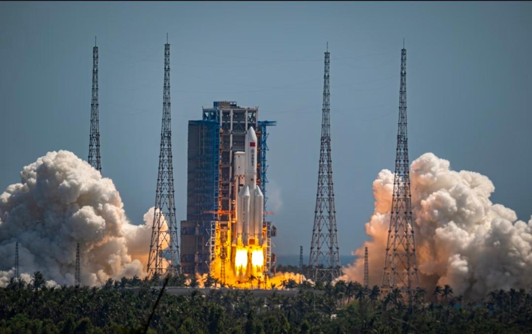 11月全球火箭发射32次！中美承包近九成，中国8款火箭亮绝活2025年11