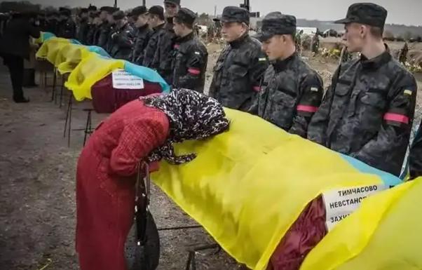 离谱消息爆出！乌克兰对外放出重磅说法，称现已核实清楚超23万名战死俄军士兵的身份