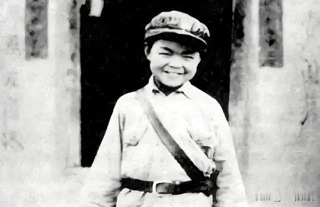 1955年，29岁的向轩被授予中校军衔，阅档首长看到他履历表上的“军龄22年”，