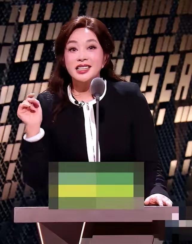 我彻底服了刘晓庆。当着所有人的面，把“医美”两个字狠狠砸她脸上，全场看她怎么下