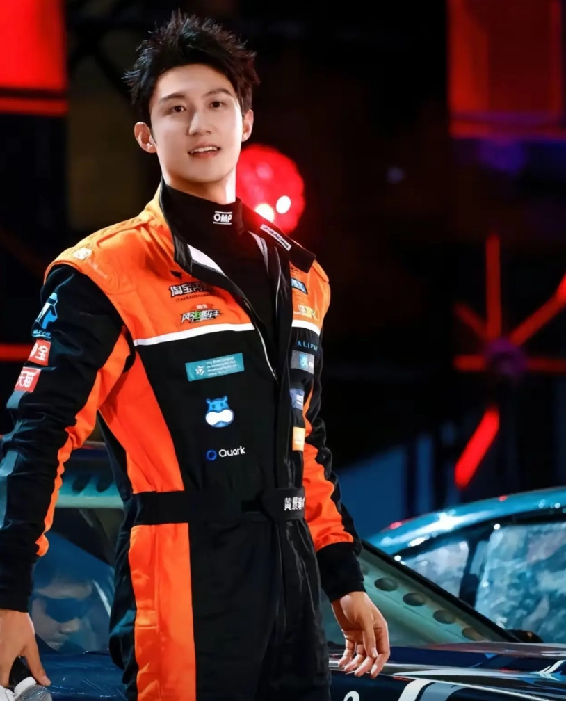 美团穿黄色的工作服，我觉得没什么顺丰穿红色工作服，我也觉得没什么最让我闹心的