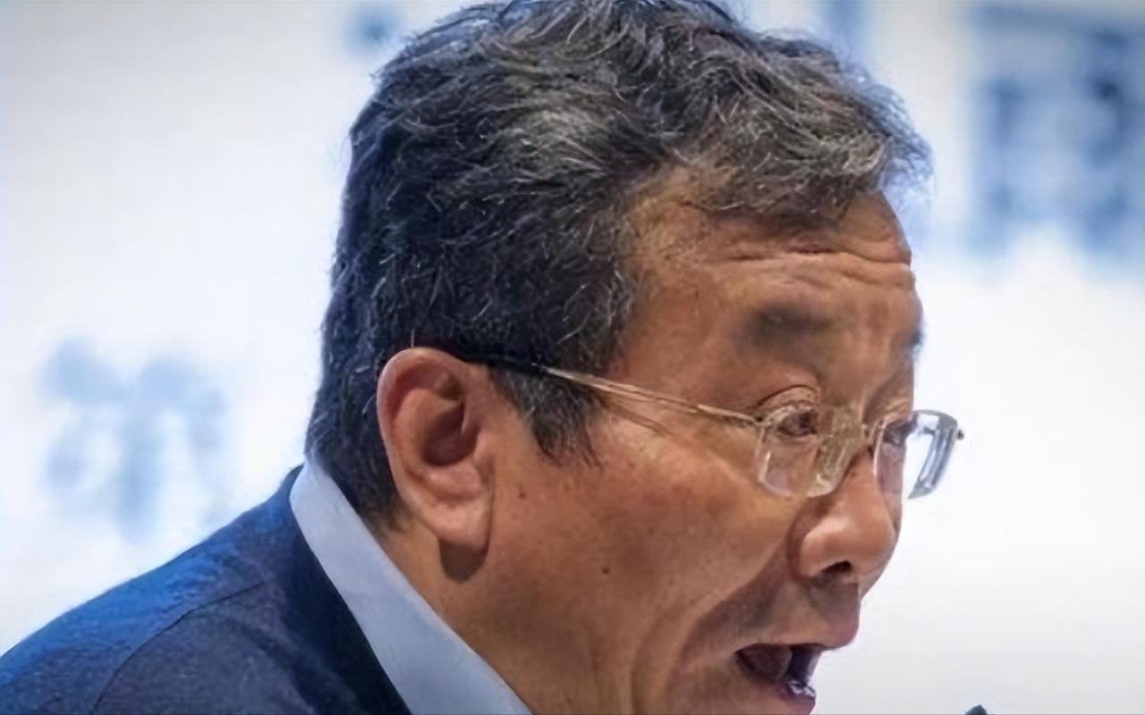 复旦大学教授王德峰，再次抛出惊人“言论”！他表示，今日之中国纵欲汹汹，各种欲望，