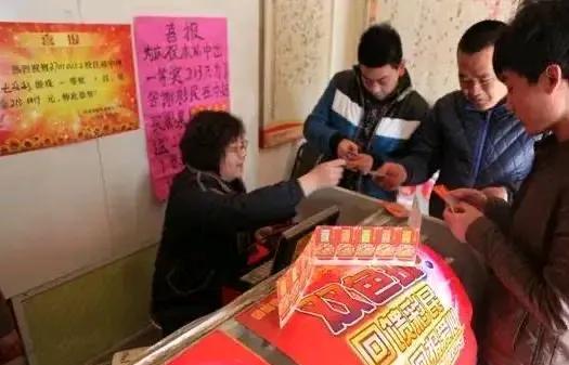 2011年，深圳一男子，买彩票中奖50000元，福彩中心却说他的彩票是激光造假，