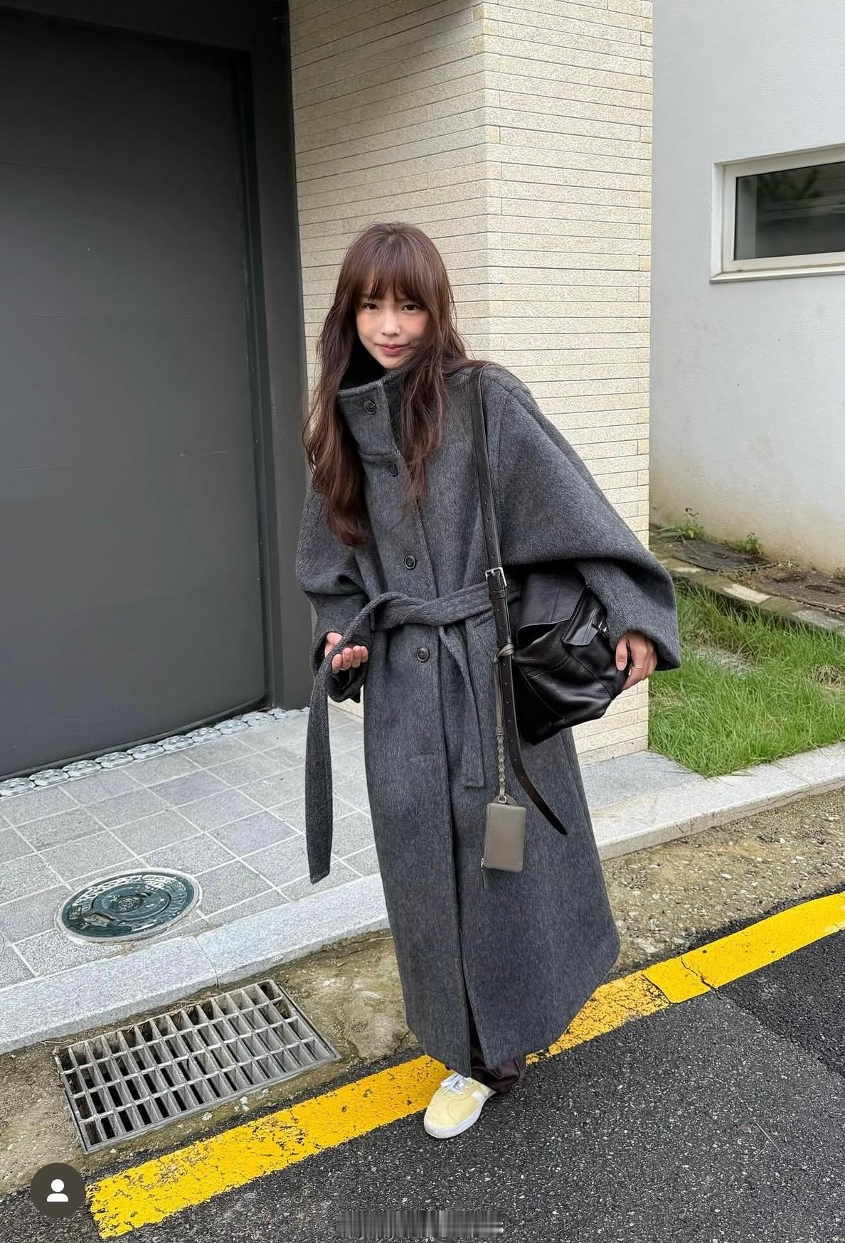 穿搭分享连续更新第2625天韩国时尚女生日常搭配韩系穿搭超能新星汇新星v计划开