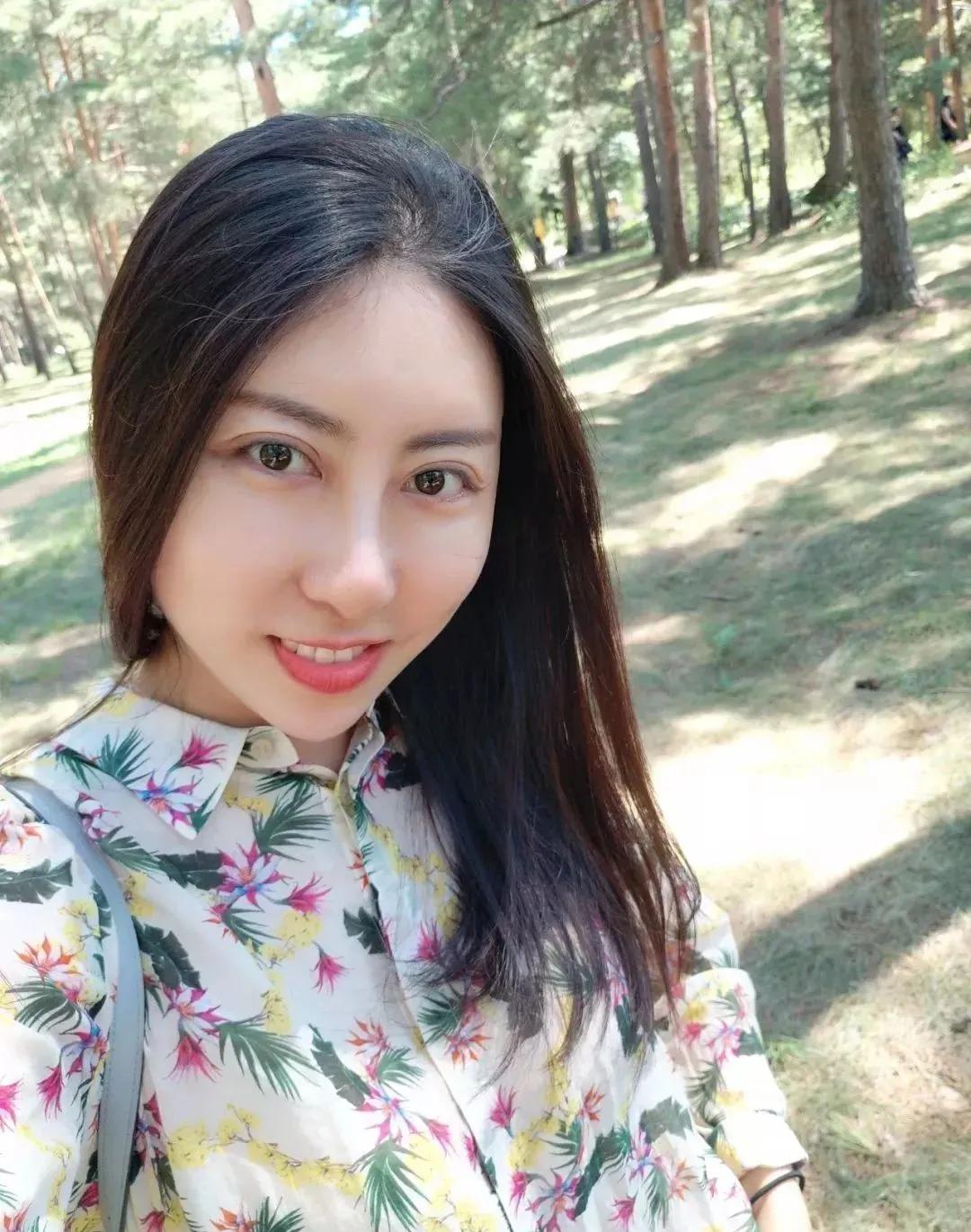 贾浅浅接连翻车，真的全靠老爹流量？普通人犯错根本没人看！直白说最近两件事，