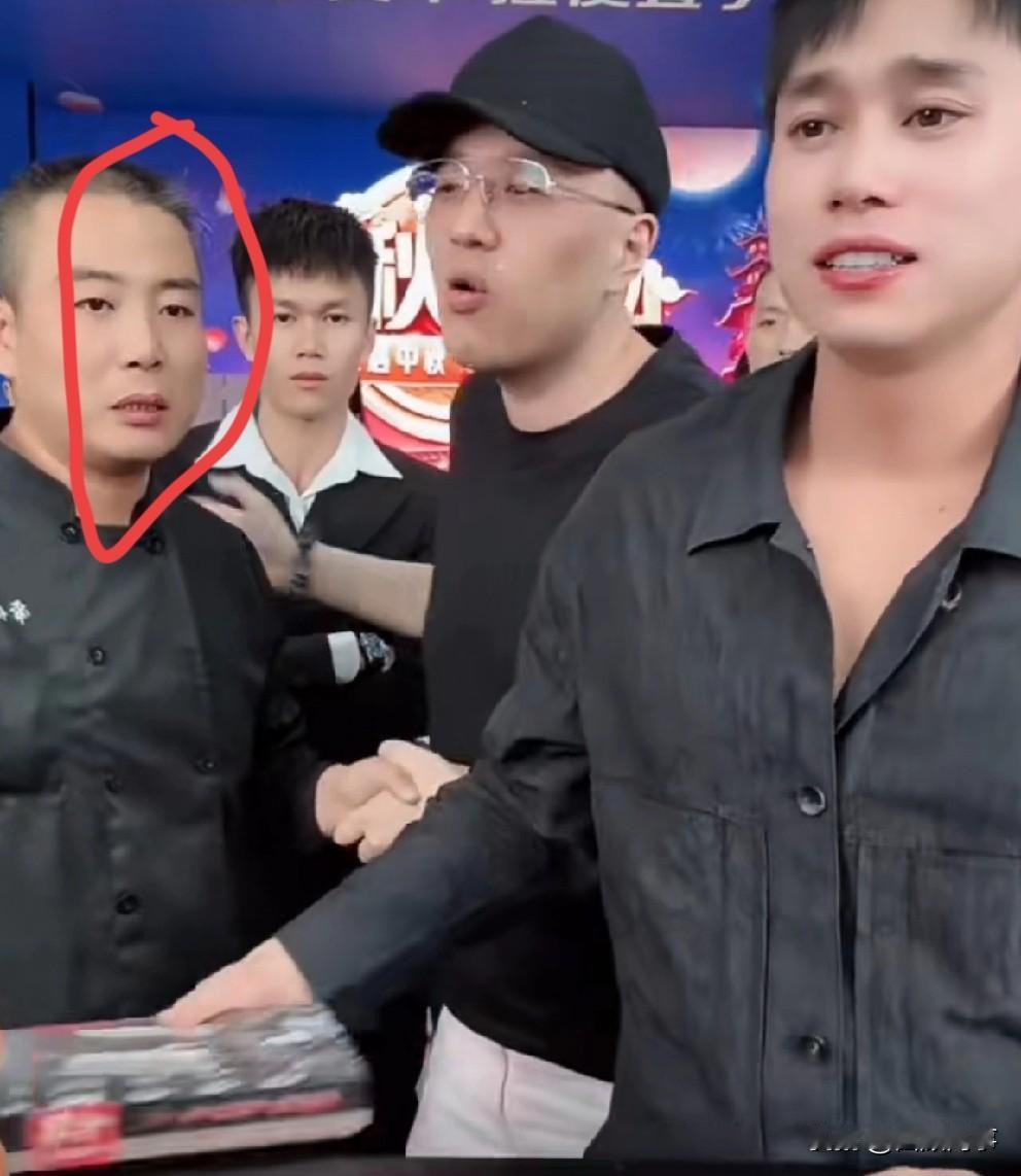 伽柏让品牌方员工去演戏直播间！因为和刘二狗现场谈机制