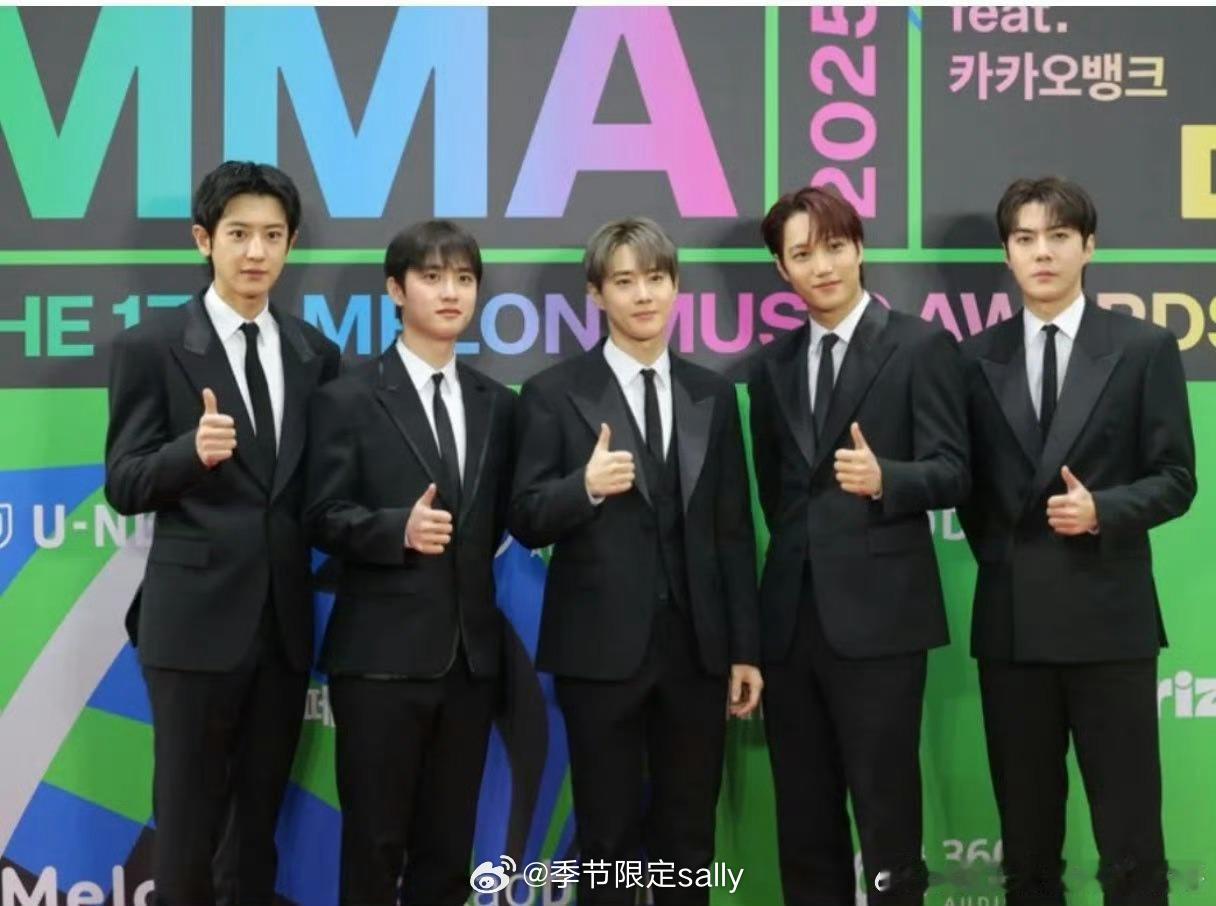 岁月是把杀猪刀啊，exo老成这样了